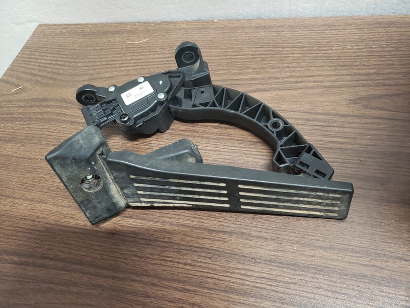 Genuine OEM Hyundai Gas Pedal For 2011-15 Sonata hybrid