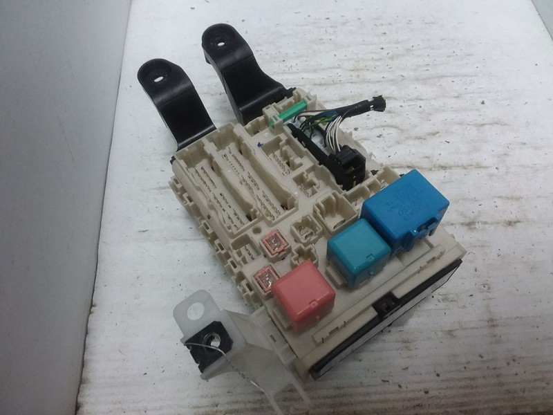 Multiplex Network Control Module Right Hand Dash Fits 09-12 MATRIX 82730-02233