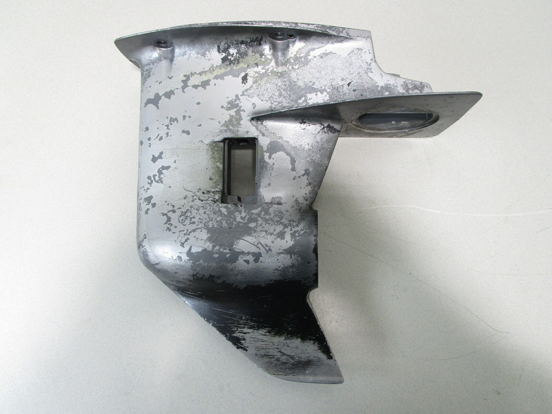 1665-8669A25 Mercury Mariner Outboard 15-25 HP Gear Case Housing 1665-8669A21