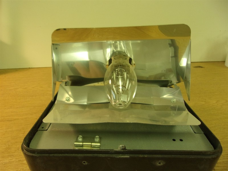 Lithonia Hitek Lighting 70W M98 TWA 70M TB LPI Fixture with K4236