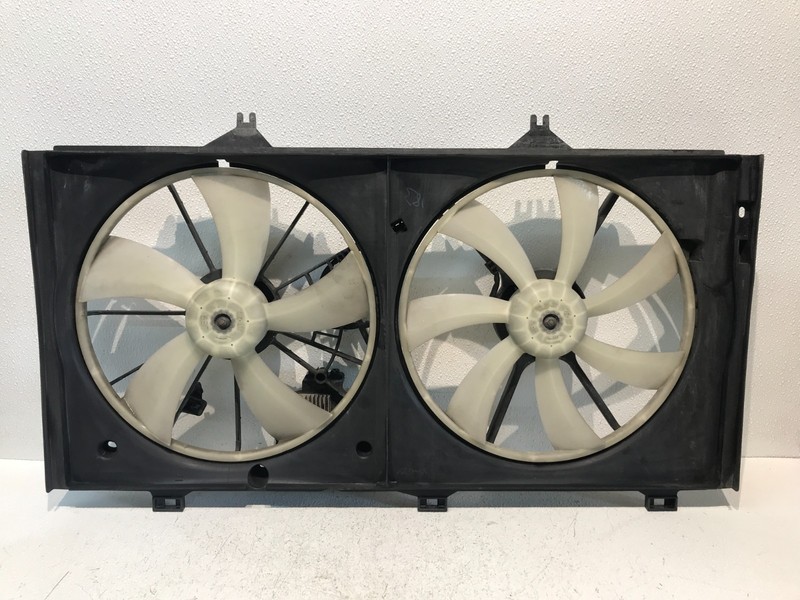 2013-18 Toyota AVALON Radiator Fan Motor Fan Assembly