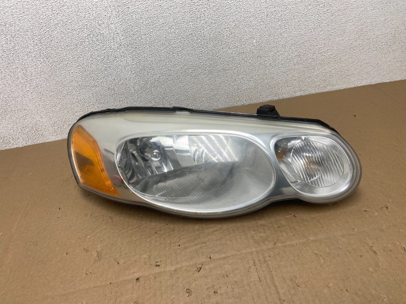 2004 2005 2006 Chrysler Sebring Right Passenger Side Halogen Headlight AB6180 DW