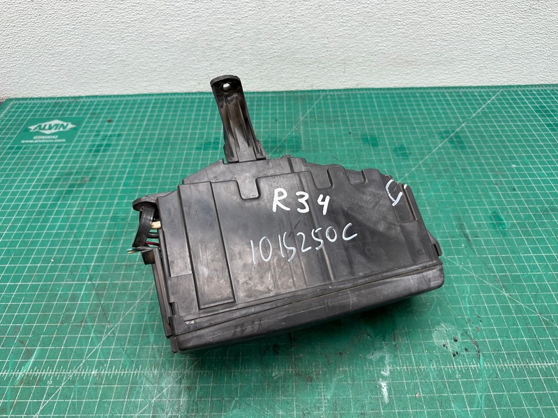 10-12 Lexus IS250 IS350 UNDER HOOD FUSE RELAY BOX OEM