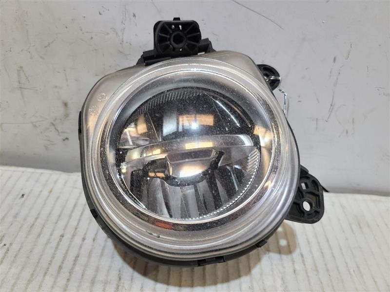 Passenger Corner/Park Light Fog-driving Bumper-mounted Fits 15-19 BMW X6 569002