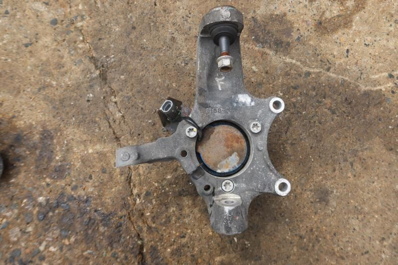 2004-2009 Cadillac XLR 2005-13 Corvette OEM Front Right Knuckle Assembly 8896563