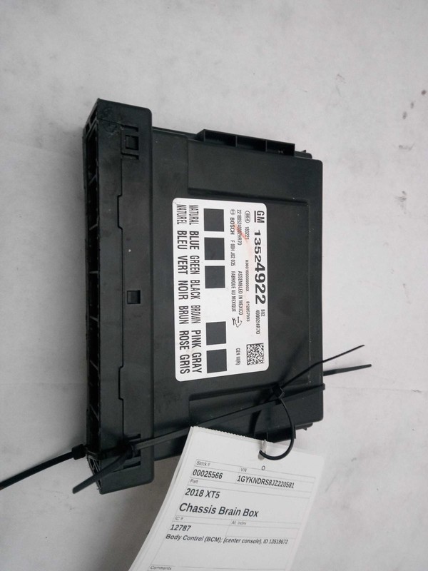 2018 Cadillac XT5 Body Control Module OEM 13519672 149K Miles Black