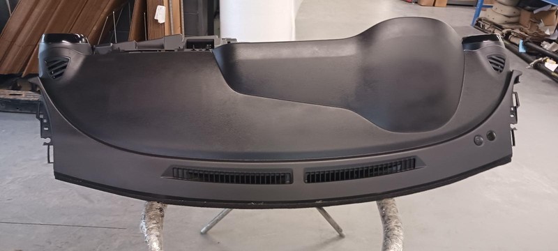 18-'19 NISSAN KICKS Dash PanelDashboard OEM Trim Code G
