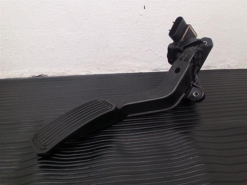 06-11 Buick Lucerne Gas Accelerator Pedal Assembly OEM 15218992
