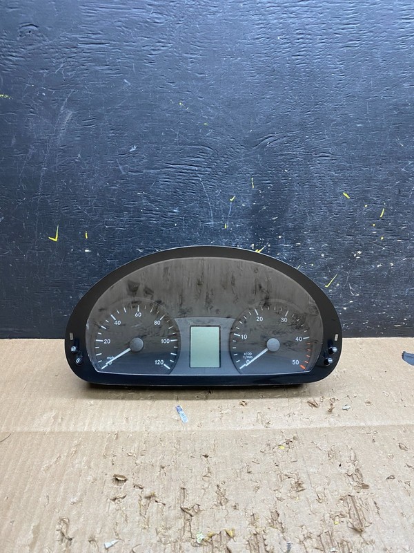 2003 to 2006 Sprinter 2500 3500 Instrument Speedometer Gauge Cluster v7641 DG
