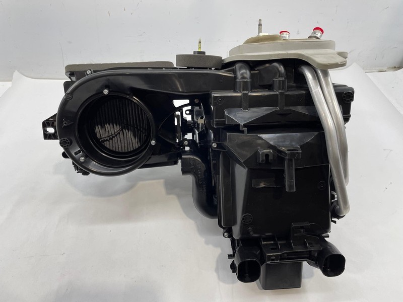 2017-2020 Buick Envision Heater Box W/ Heater Core Evaporater Blend Door Motors