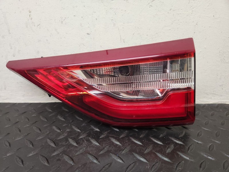 18-21 Chevrolet Traverse Right Passenger Mounted Tail Light Lamp OEM 84756831