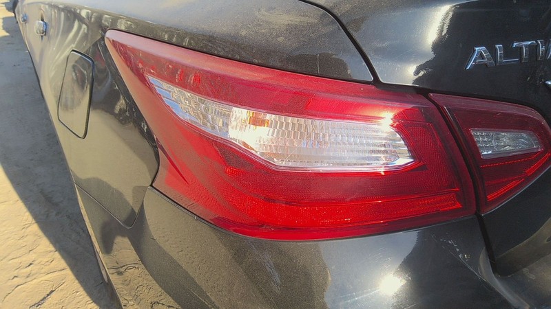 Tail Light Assembly NISSAN ALTIMA Left 16 17