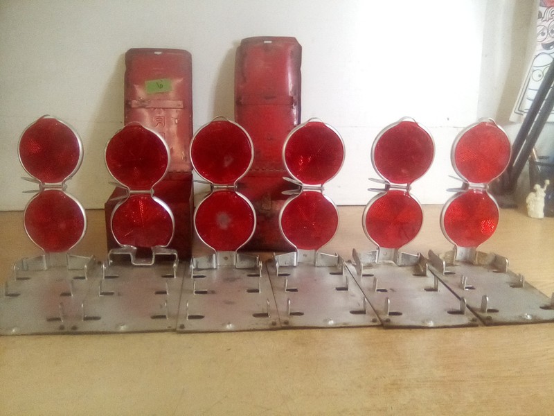 6 PC Vintage Bolser No. 60 Foldable Roadside Reflectors