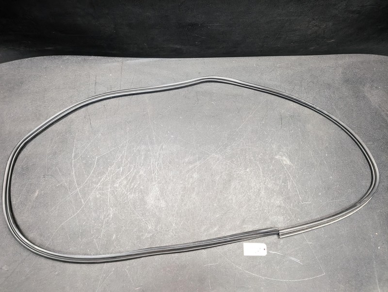 Rear Tailgate Weatherstrip 2019 Infiniti QX50 90830-5NA0B 2020 2021 2022 - 2024