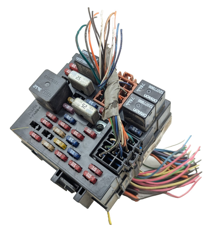 2000-2002 GMC Sierra Chevy Silverado Interior Fuse Box Relay Module 15319400-03
