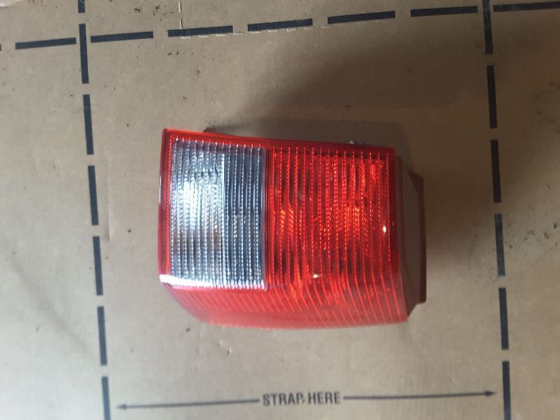 PASSENGER RIGHT TAIL LIGHT FITS 04-05 ENDEAVOR 168269