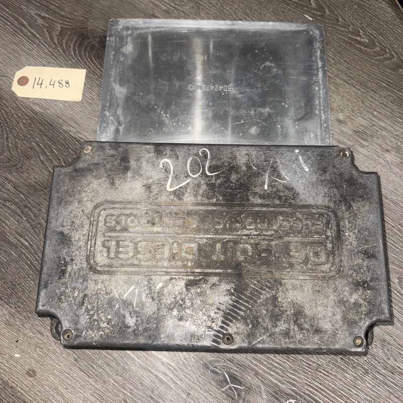 Detroit Diesel ECM DDEC IV P/N P23519037 ( NOT WORKING )