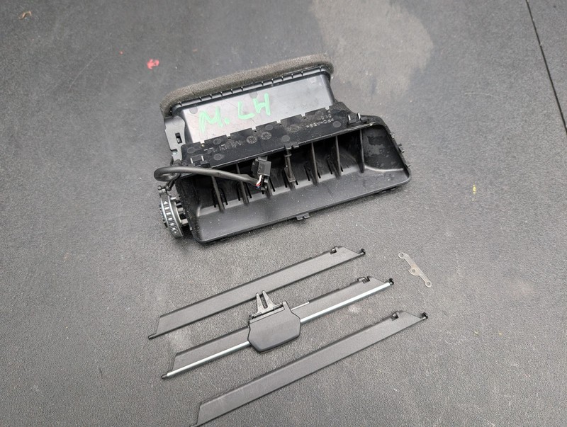 Dashboard Center Left Air Vent Grille 2019 Audi A7 4K1820902D6PS 2020 2021 -2024