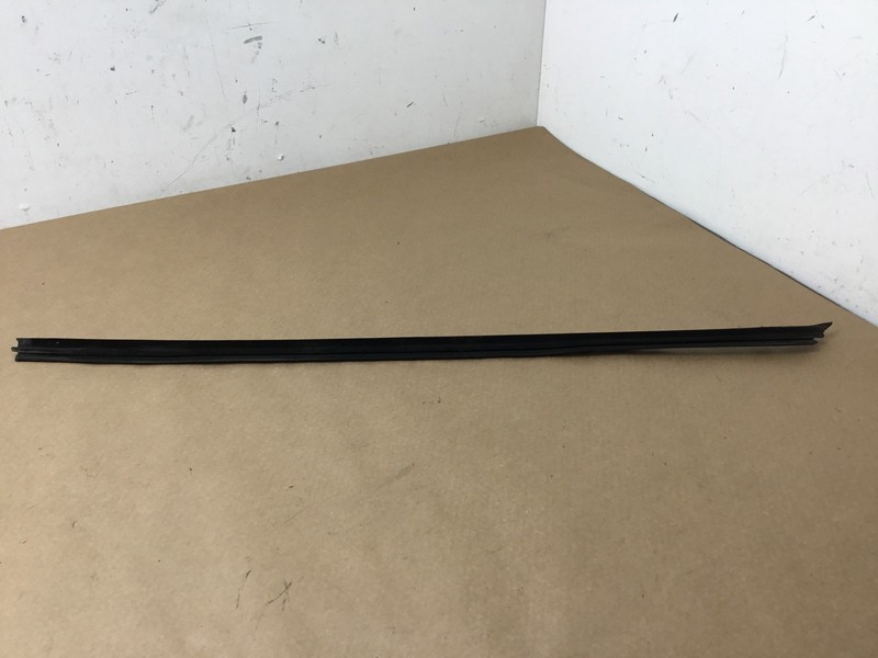 Mercedes CL550 W216 2011 Rear Left Quarter Weatherstrip Belt Seal 07-14 ; :A
