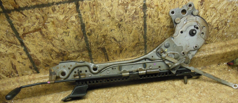 2005 Nissan Altima 2.5S 2.5 L S SL Driver Seat Right Rail Mount Adjuster Track