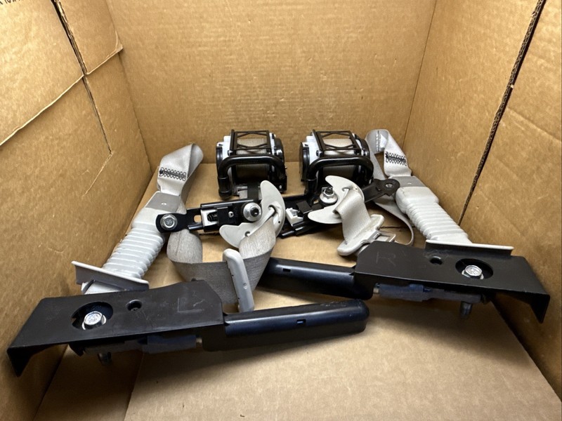 2014-2017 Q50 Front Left Right Driver Passenger Seat Belt Seatbelt Set Pair
