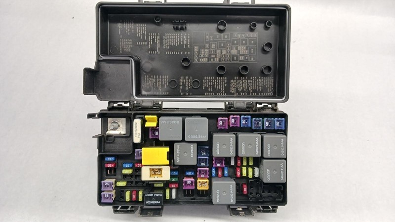 10 JEEP WRANGLER TIPC power control module fuse box OEM 6 Month Warranty!