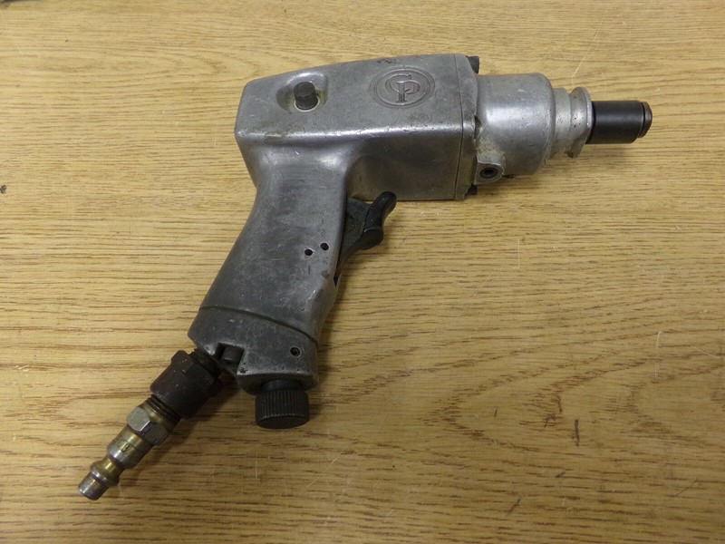 Chicago Pneumatic Screw Gun Tested and Works *FREE SHIPPING*