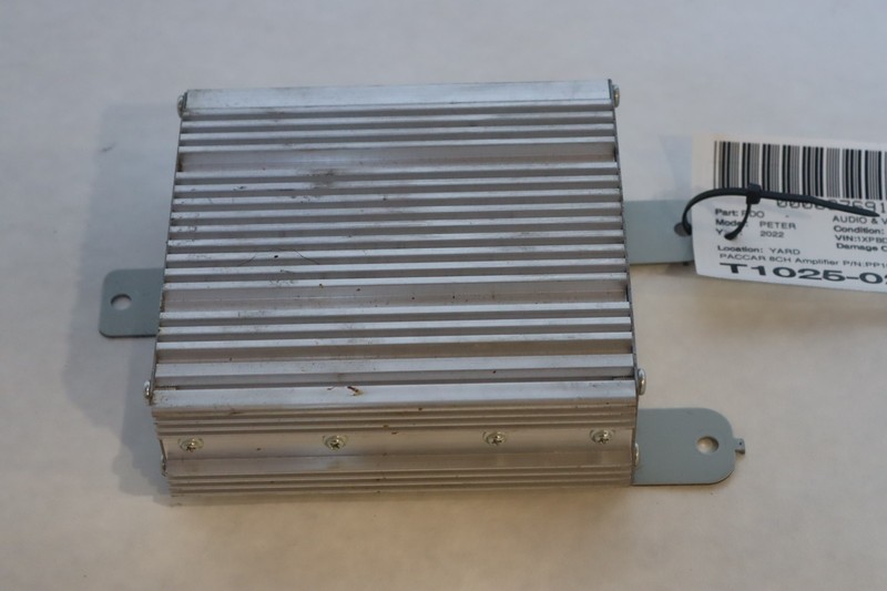 2018-2023 PETERBILT 579 PACCAR RADIO STEREO AMP AMPLIFIER 8CH PP104392 OEM