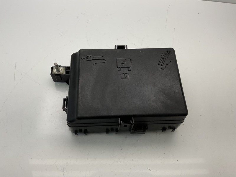 2014 Chrysler 300 3.6 Fusebox Fuse Box Relay Module