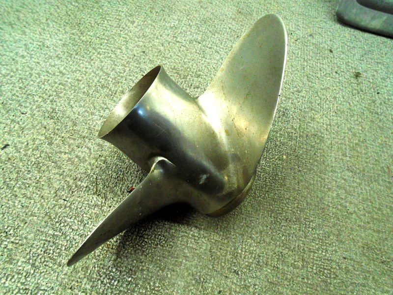 USED Yamaha Stainless Propeller YS60-14P Right Hand Rot 13 1/2 x 14P