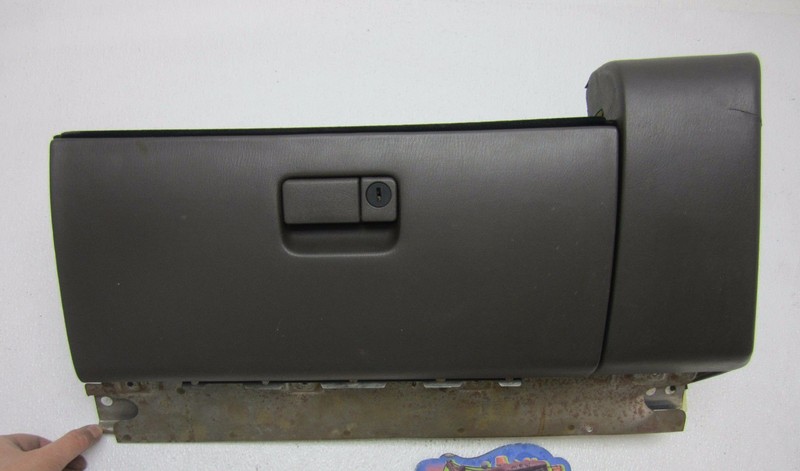 GLOVE BOX DASH DOOR HADLE LATCH PANEL INTERIOR BROWN for 93-97 INFINITI J30 J 30
