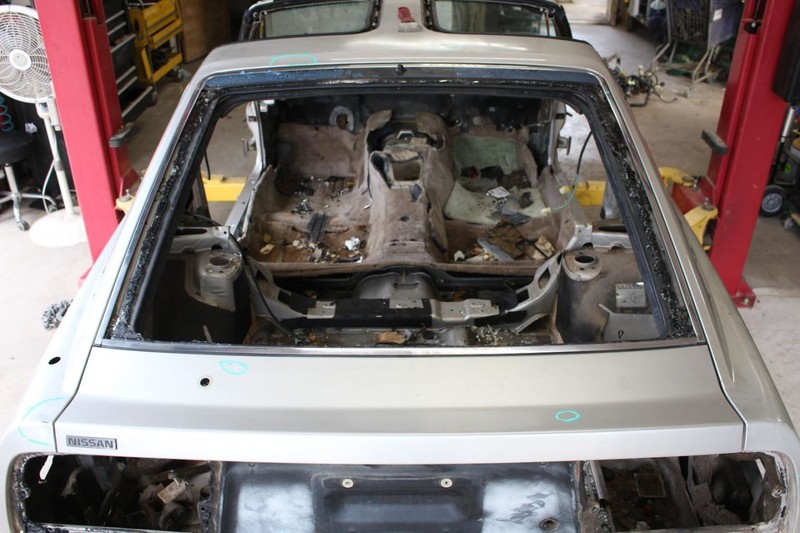 1984-1985 Nissan 300ZX Z31 2+0 Silver Rear Trunk Lid *BACK GLASS IS BROKEN*