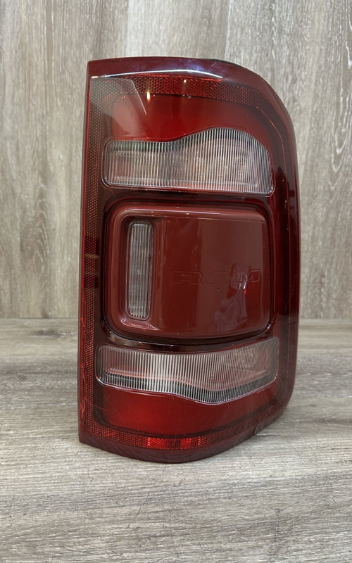 2019-24 DODGE RAM RH LED TAIL LIGHT ASSY OEM PART # 68262530AH