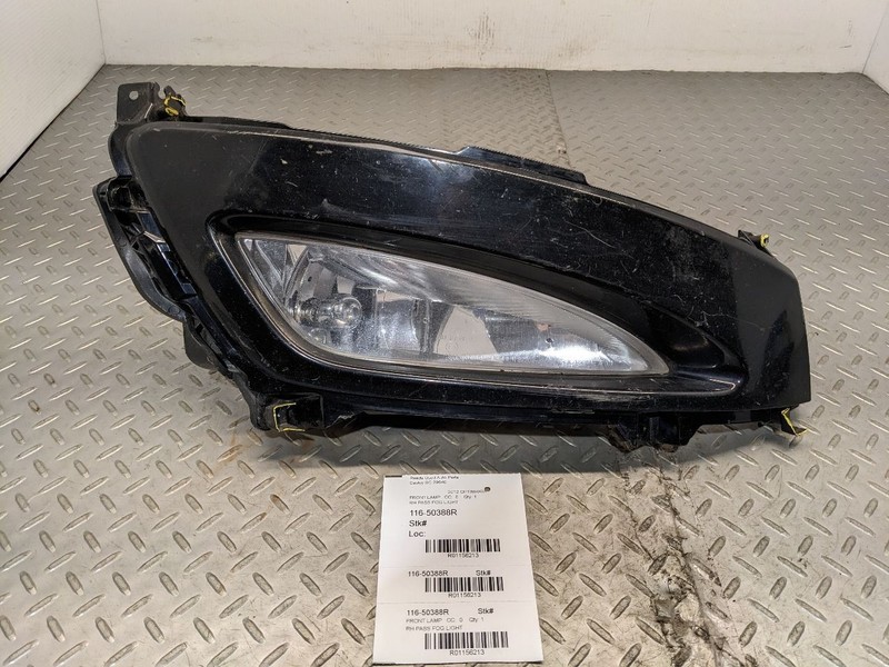 Passenger Corner/Park Light Fog-driving Bumper Mounted Fits 11-13 OPTIMA 1156213