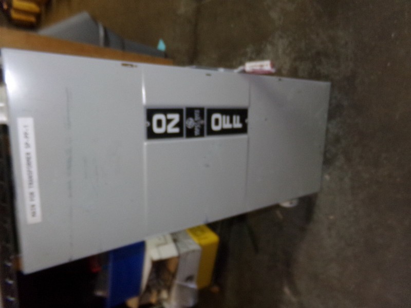 GE AH-586657 Enclosed Safety Switch *FREE SHIPPING*