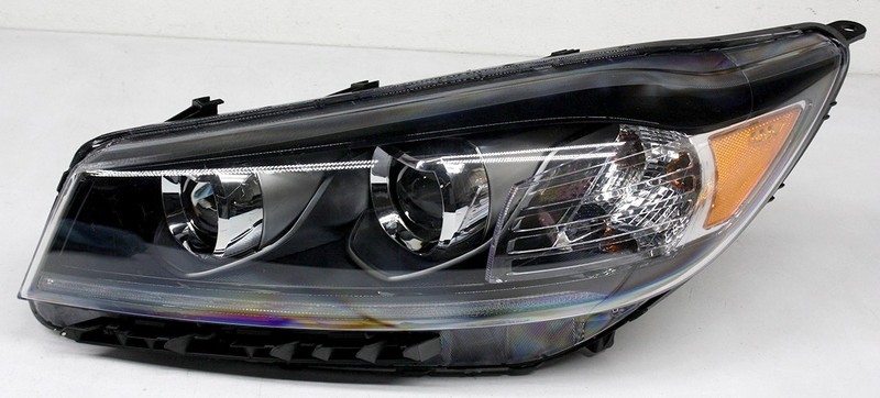 OEM Left Driver Side Halogen Headlamp For KIA Sorento L, LX, EX 92101-C6510