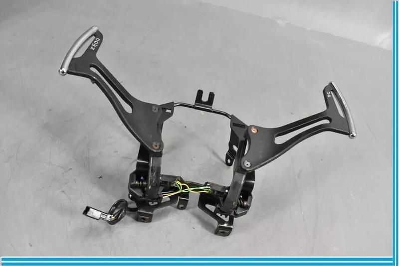 03-19 Maserati Quattroporte M139 Steering Wheel Paddle Shifters Set 5144433 OEM