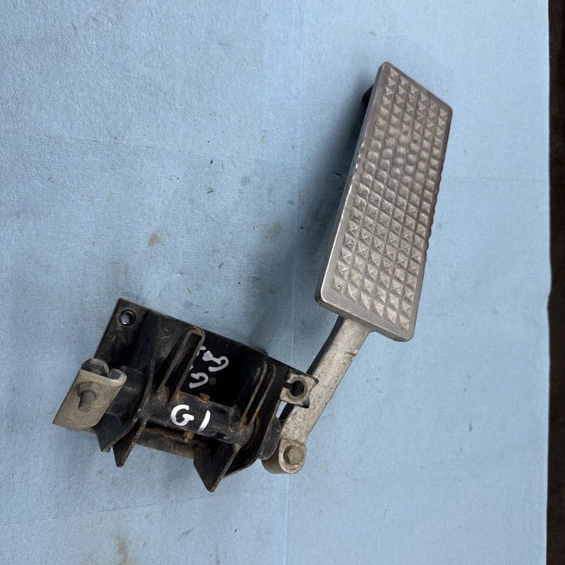 Yamaha G1 Vintage Gas Two Stroke Golf Cart Gas Pedal Accelerator Pedal