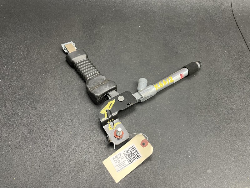 Front Right Seat Belt Pretensioner 2019 KIA Soul 88841-B2000 2014 2015 2016-2019