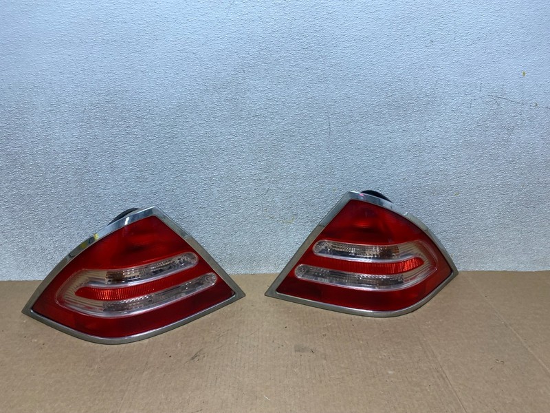 2001-2004 Mercedes-Benz C230 C240 W203 C-Class Left+Right Tail Lights W8409 DW