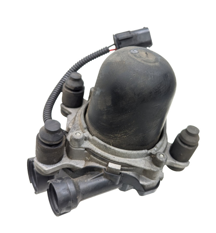 2007-2013 BMW 128i 328i E90 E92 E93 E82 N51 N52 - Secondary AIR PUMP 7557903
