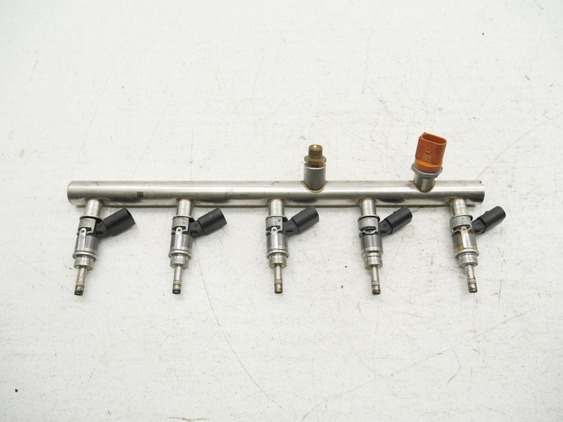 Used Right Engine Fuel Rail W/ Injector 2009-2013 Lamborghini Gallardo LP570 OEM