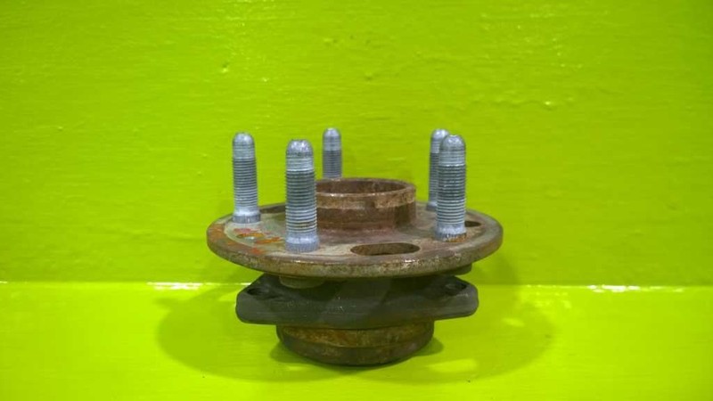 10 11 12 13 14 15 16 BUICK LACROSSE FRONT WHEEL HUB OEM 3005-79