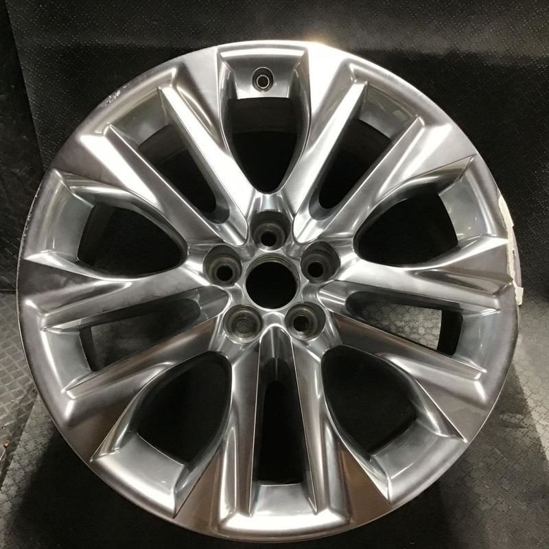 2020-2025 Highlander Damaged Cladding 75265 Wheel 20x8 Rim Clad 4260D0E030