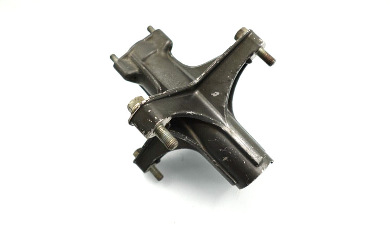 GOOD USED 1983-1985 Honda ATC 250R OEM Front Wheel Hub 44610-HA2-000