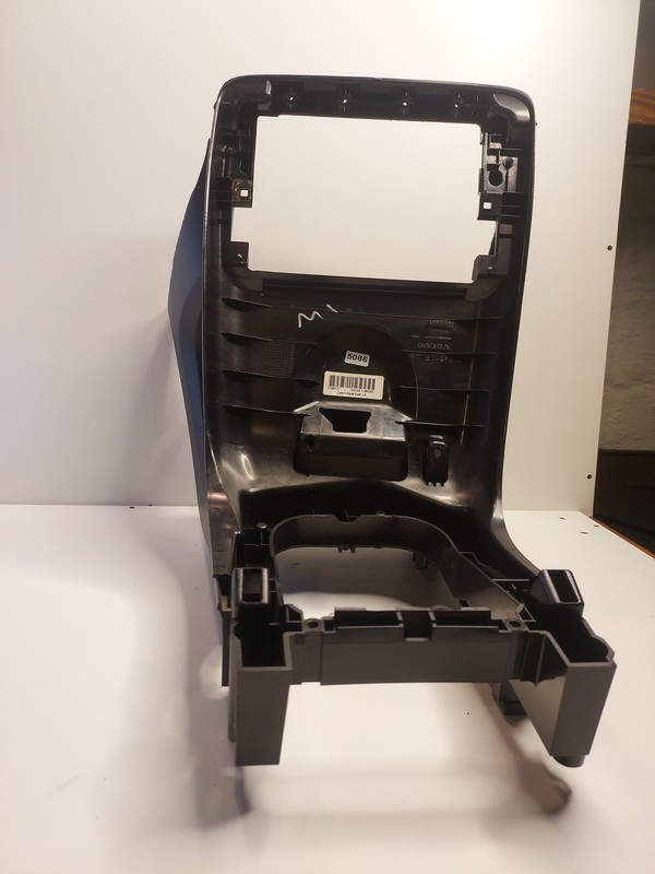 Center Console Front Storage w/ Bracket 2017 Volvo S60 31369117 2014 - 2018 oem