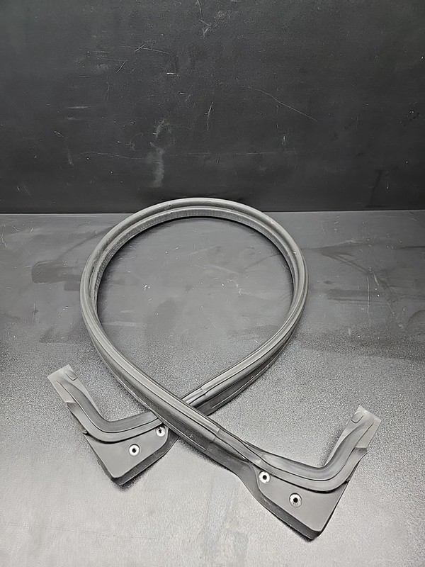 09-16 BMW Z4 E89 Roadster Trunk Lid Hardtop Folding Top Flap Rubber Seal OEM