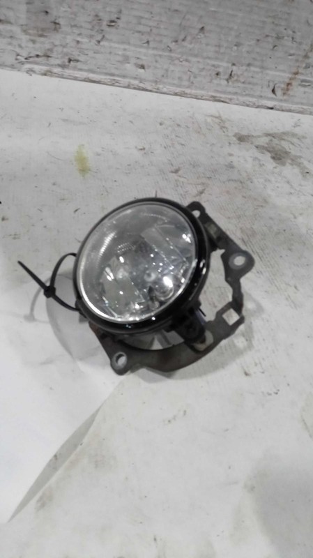 2017 Mitsubishi Outlander Left Fog Light Assembly OEM White 8321A669