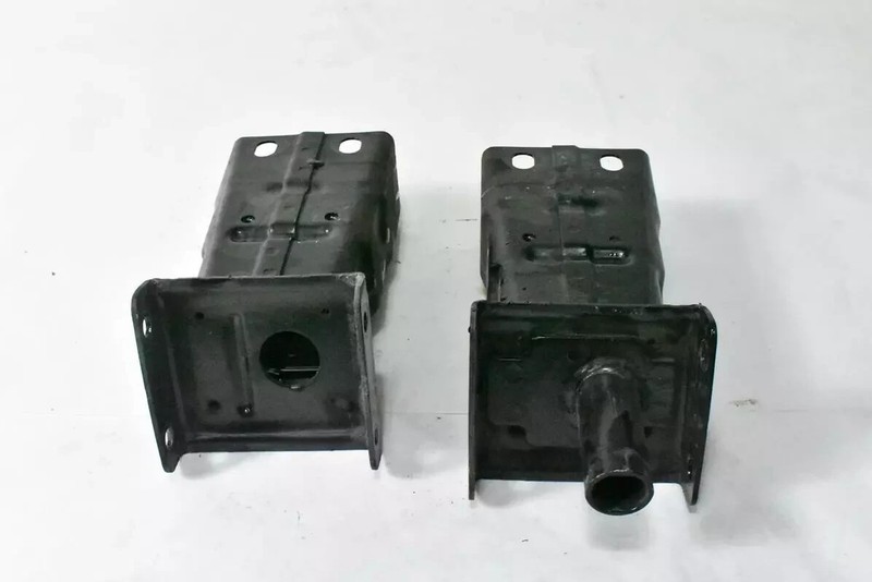07-13 Mercedes W221 S600 S550 Front Bumper Reinforcement Bracket Set OEM