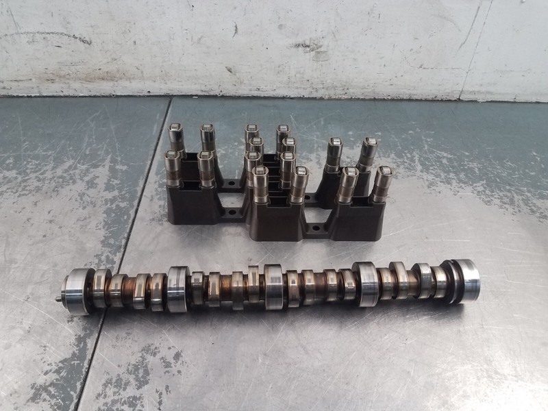 Chevrolet 5.3L Camshaft / Lifters #2371 B5